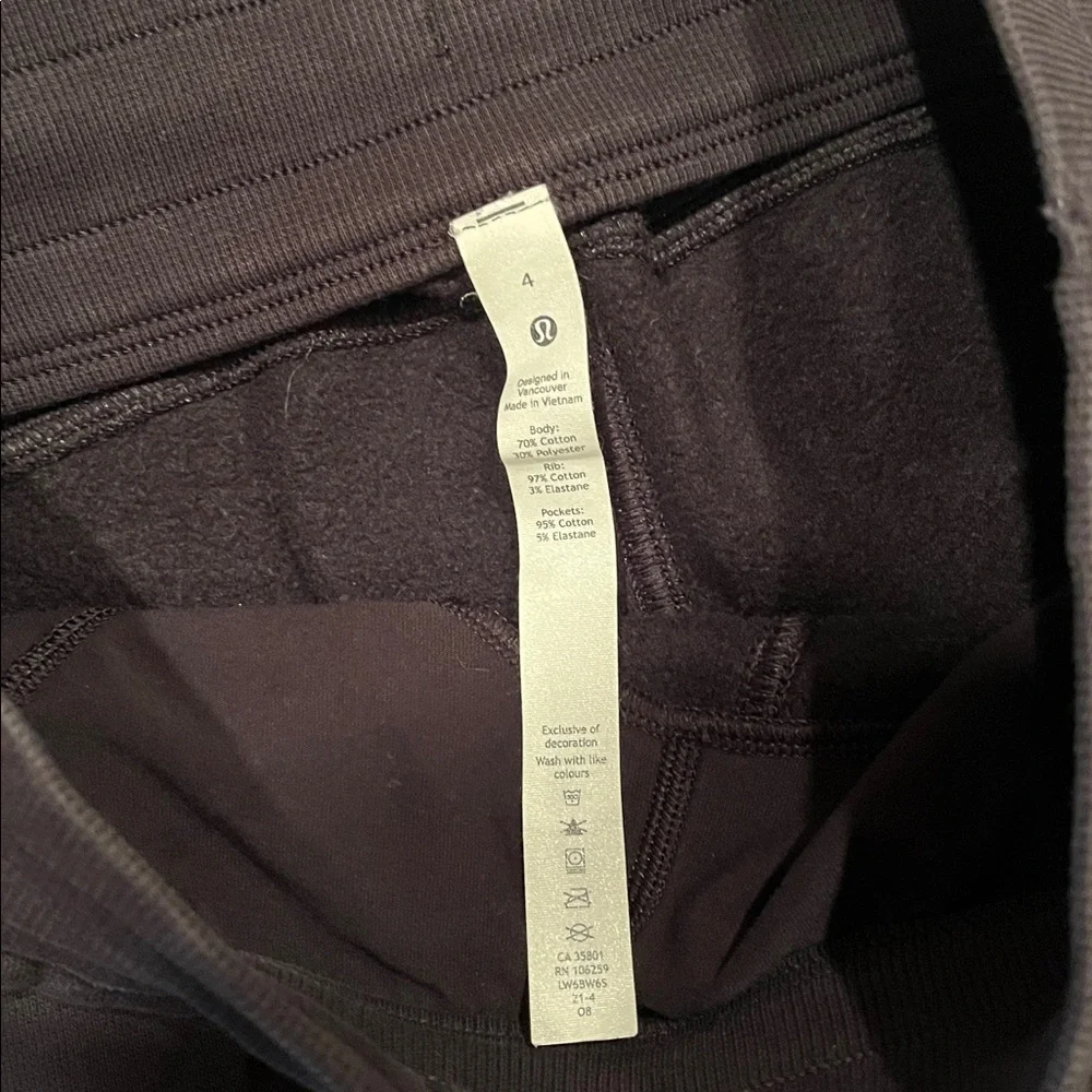 Lululemon Scuba High-Rise Cropped Jogger Black size 4 - Picture 6 of 12